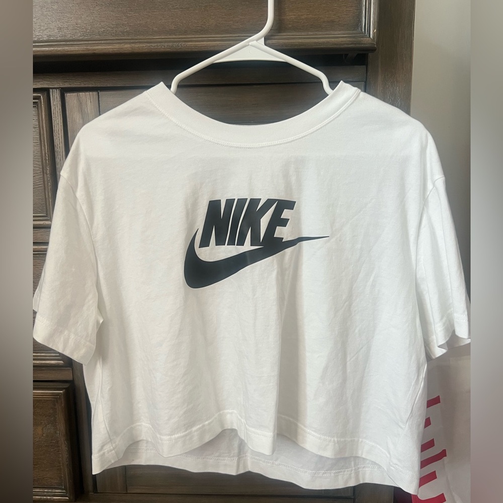 Women’s Nike Crop Tee